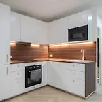 Daire Beautiful 3 Rooms, Carre D 'or